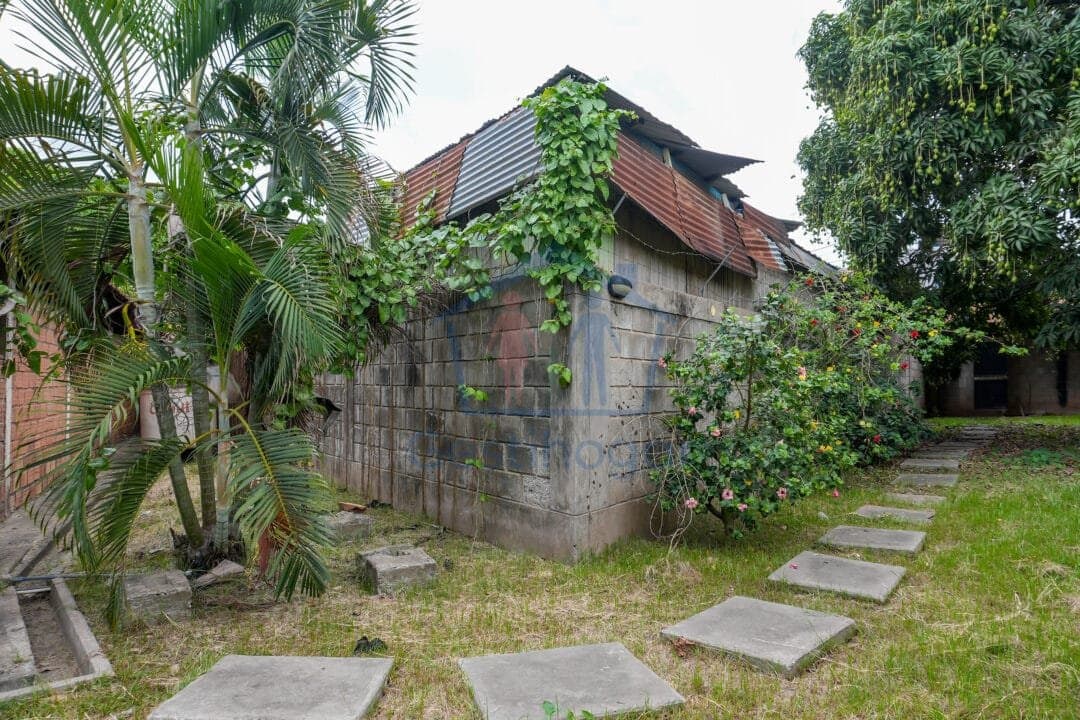 𝐒𝐄 𝐕𝐄𝐍𝐃𝐄 𝐓𝐄𝐑𝐑𝐄𝐍𝐎 𝐃𝐄 𝟏𝟓𝟎𝟎 𝐌𝟐 𝐄𝐍 𝐏𝐔𝐂𝐀𝐋𝐋𝐏𝐀 𝐀 𝐄𝐒𝐏𝐀𝐋𝐃𝐀𝐒 𝐃𝐄 𝐑𝐄𝐀𝐋 𝐏𝐋𝐀𝐙𝐀